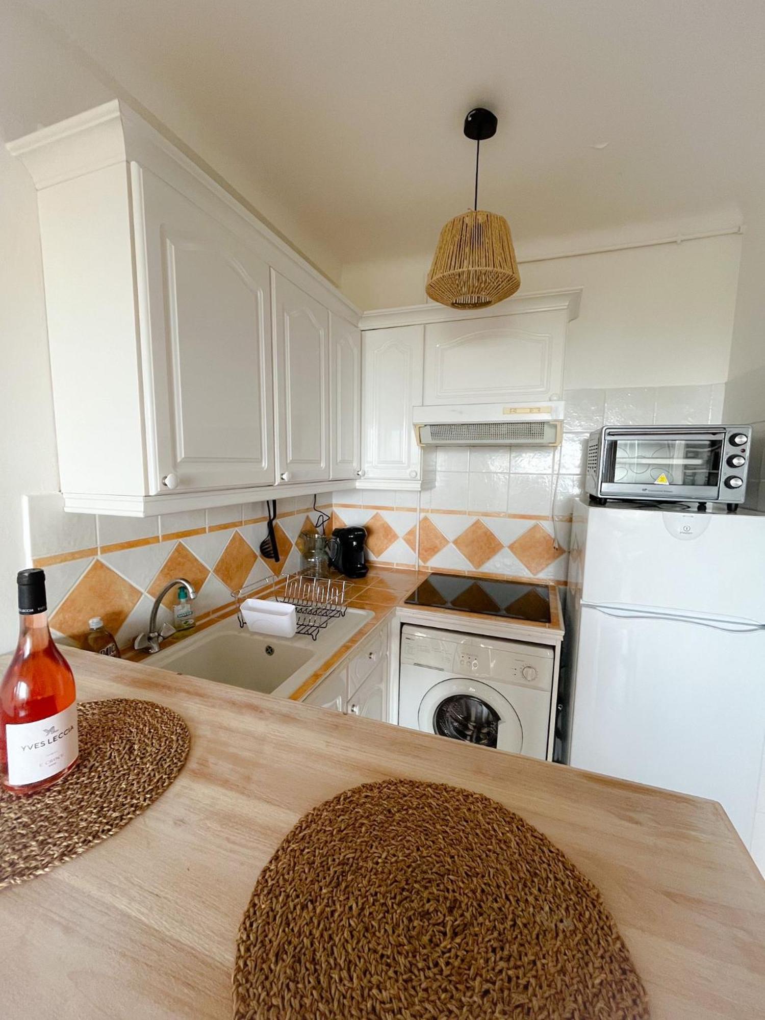Le Petit Sicile Apartment Аячо Екстериор снимка