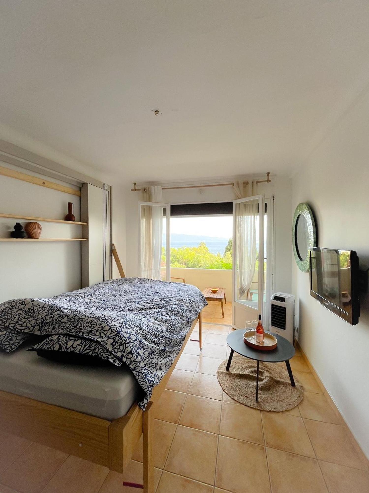 Le Petit Sicile Apartment Аячо Екстериор снимка